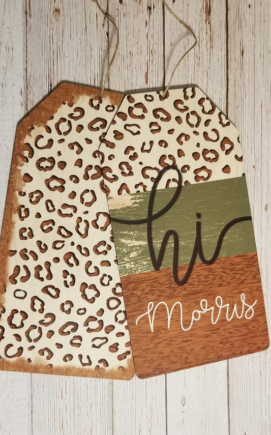 Leopard Print “Hi” Door Tag Sign – Personalized Rustic Welcome Decor